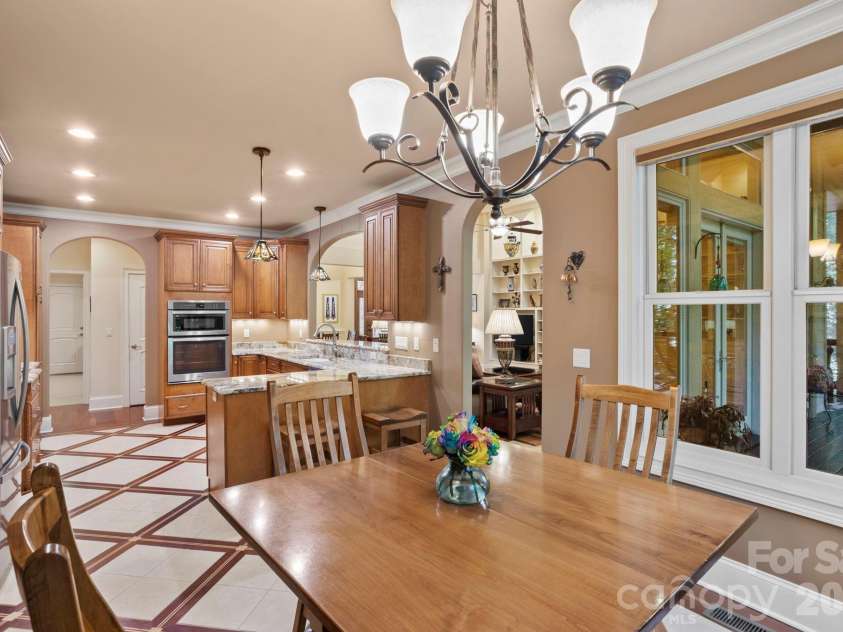 132 Pinnacle Peak Lane, Flat Rock, NC 28731.  MLS# CAR4398546, YatesRealty ID 34056. 