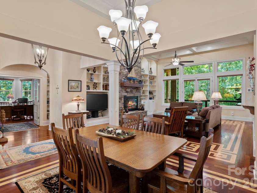 132 Pinnacle Peak Lane, Flat Rock, NC 28731.  MLS# CAR4398546, YatesRealty ID 34056. 