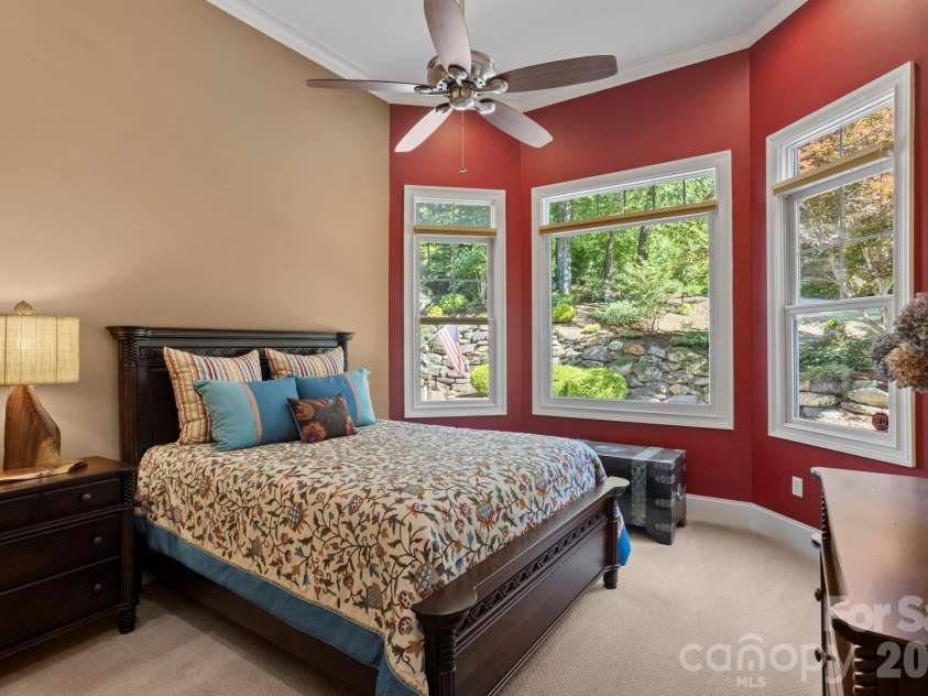 132 Pinnacle Peak Lane, Flat Rock, NC 28731.  MLS# CAR4398546, YatesRealty ID 34056. 