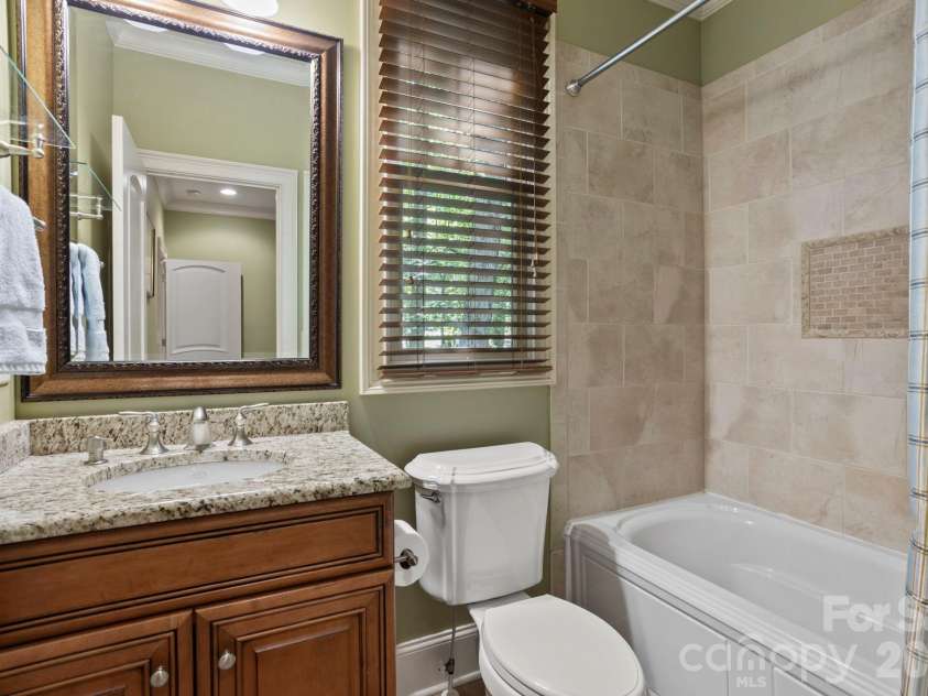 132 Pinnacle Peak Lane, Flat Rock, NC 28731.  MLS# CAR4398546, YatesRealty ID 34056. 
