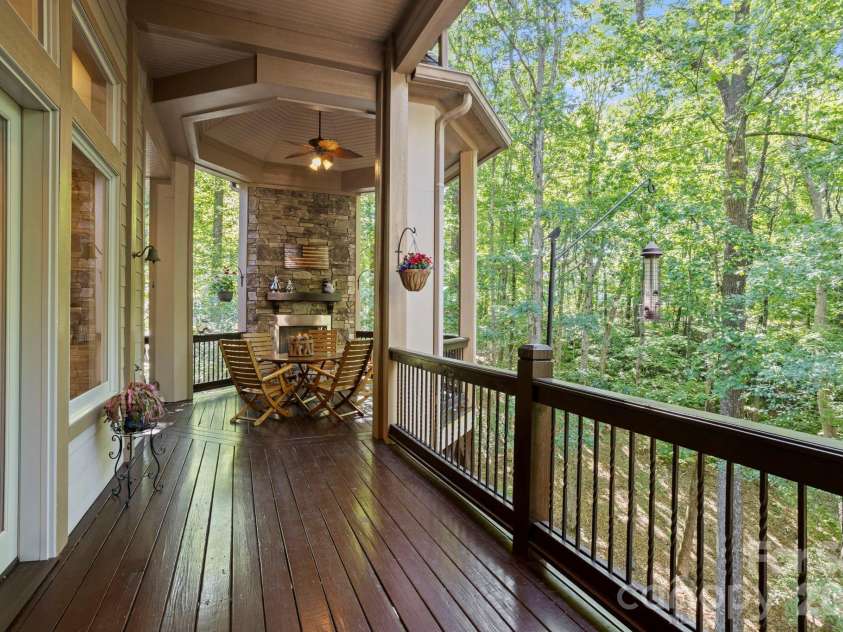 132 Pinnacle Peak Lane, Flat Rock, NC 28731.  MLS# CAR4398546, YatesRealty ID 34056. 