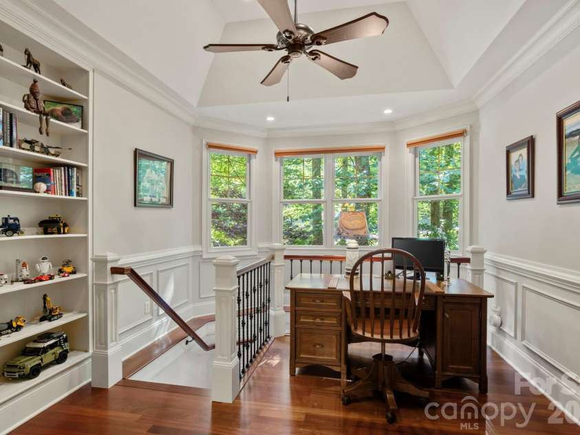 132 Pinnacle Peak Lane, Flat Rock, NC 28731.  MLS# CAR4398546, YatesRealty ID 34056. 