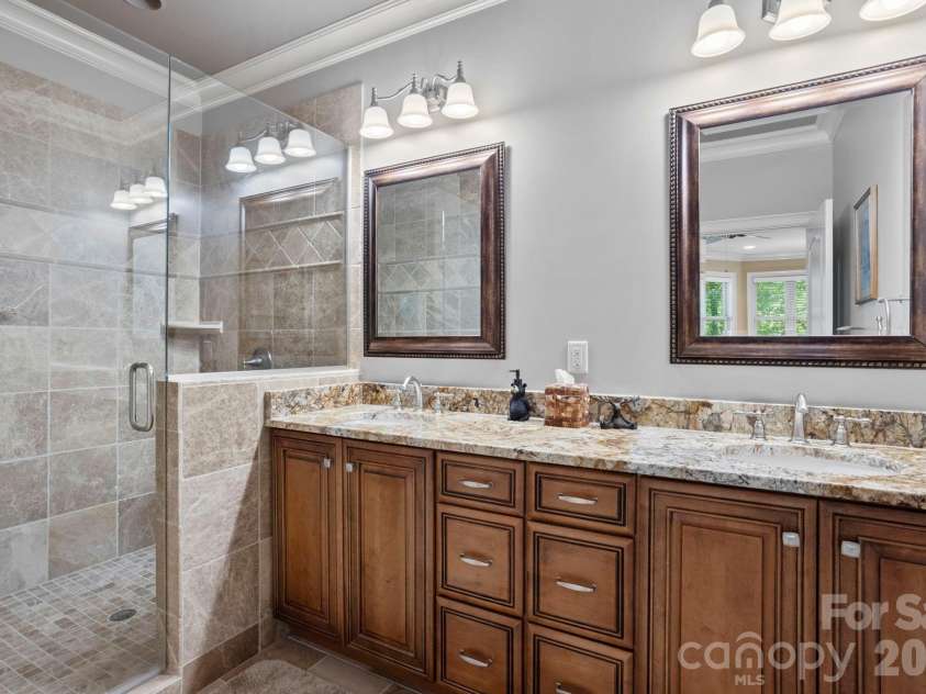 132 Pinnacle Peak Lane, Flat Rock, NC 28731.  MLS# CAR4398546, YatesRealty ID 34056. 