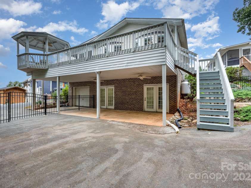 115 Trails End Lane, New London, NC 28127.  MLS# CAR4281214, YatesRealty ID 34059. Fenced yard, garage, double lot