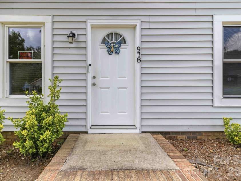 978 Southland Drive, Rock Hill, SC 29730.  MLS# CAR4390104, YatesRealty ID 34059. 
