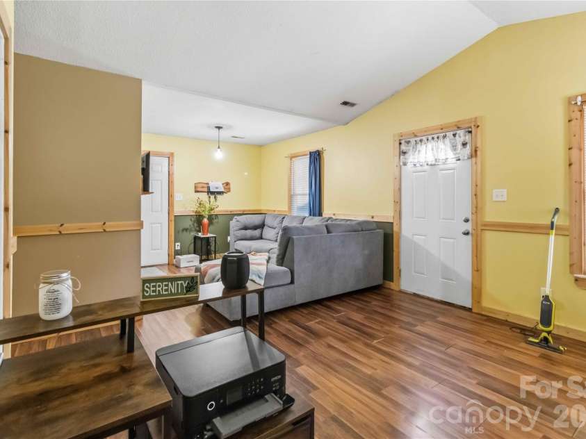 978 Southland Drive, Rock Hill, SC 29730.  MLS# CAR4390104, YatesRealty ID 34059. 