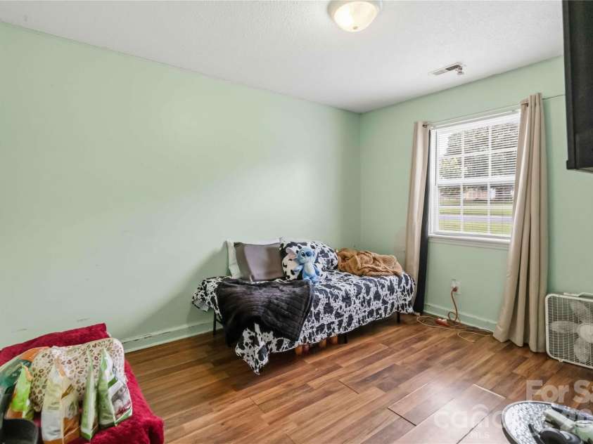 978 Southland Drive, Rock Hill, SC 29730.  MLS# CAR4390104, YatesRealty ID 34059. 