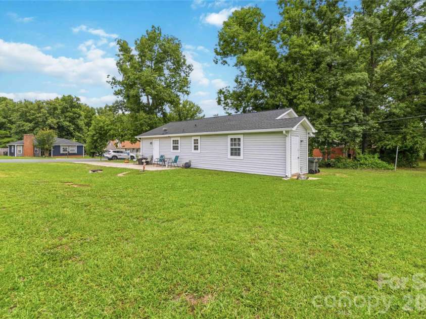978 Southland Drive, Rock Hill, SC 29730.  MLS# CAR4390104, YatesRealty ID 34059. 
