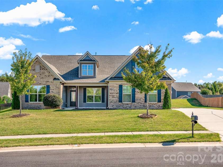 107 Morden Loop, Mooresville, NC 28115.  MLS# CAR4312852, YatesRealty ID 3406. 