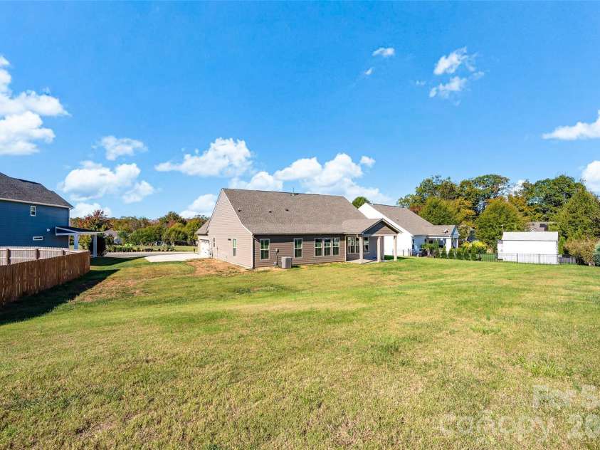 107 Morden Loop, Mooresville, NC 28115.  MLS# CAR4312852, YatesRealty ID 3406. 