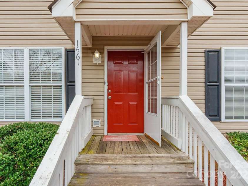 1461 Flintwood Drive, Rock Hill, SC 29732.  MLS# CAR4222230, YatesRealty ID 3406. 