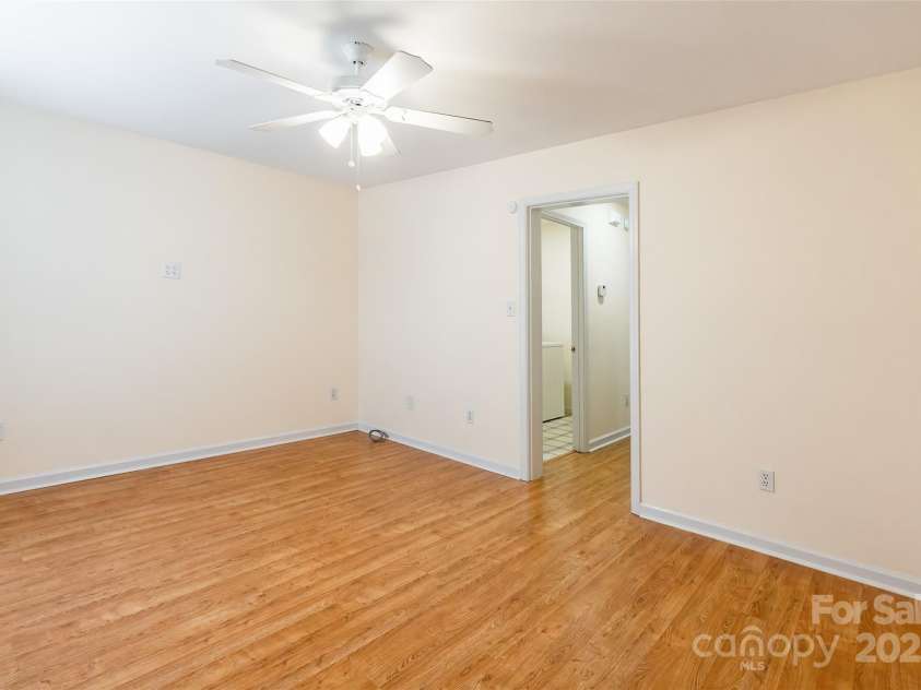 1461 Flintwood Drive, Rock Hill, SC 29732.  MLS# CAR4222230, YatesRealty ID 3406. 