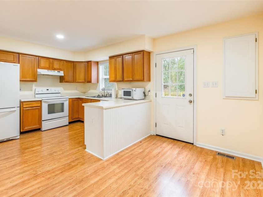 1461 Flintwood Drive, Rock Hill, SC 29732.  MLS# CAR4222230, YatesRealty ID 3406. 