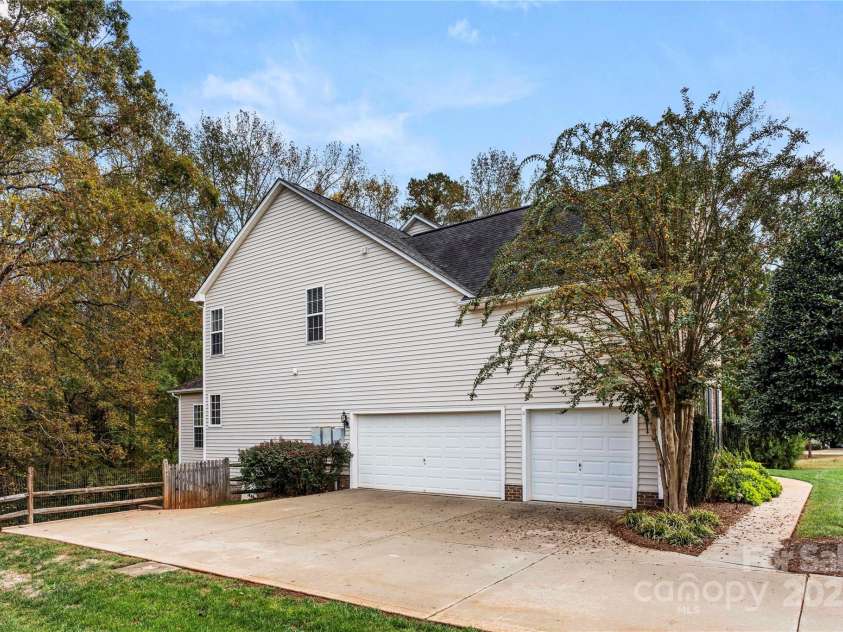 12135 Jumper Drive, Mint Hill, NC 28227.  MLS# CAR4203632, YatesRealty ID 34062. 
