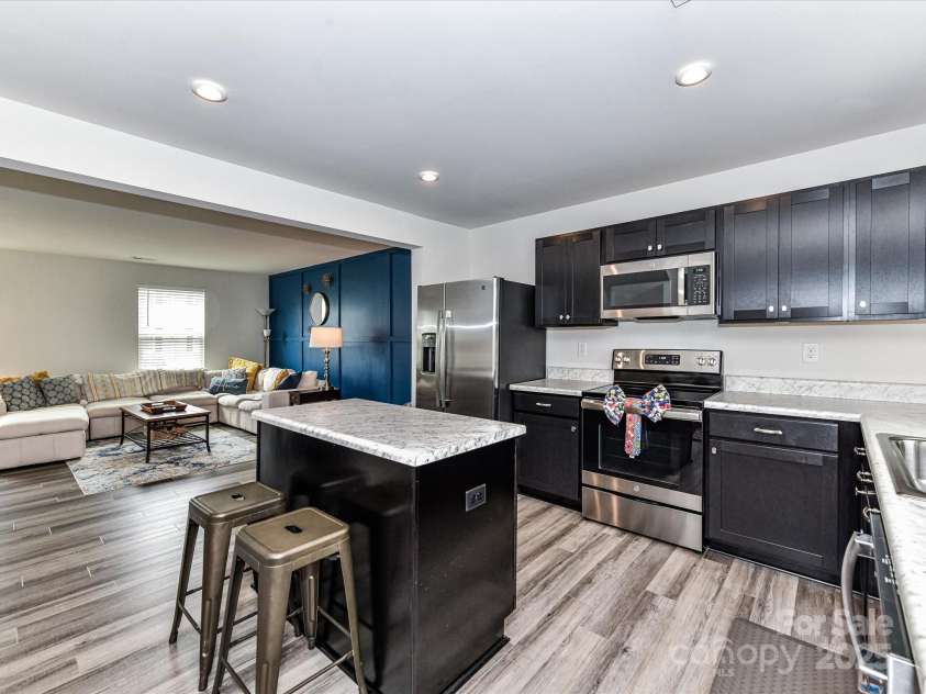 3008 Killick Terrace, Charlotte, NC 28269.  MLS# CAR4293773, YatesRealty ID 34063. 