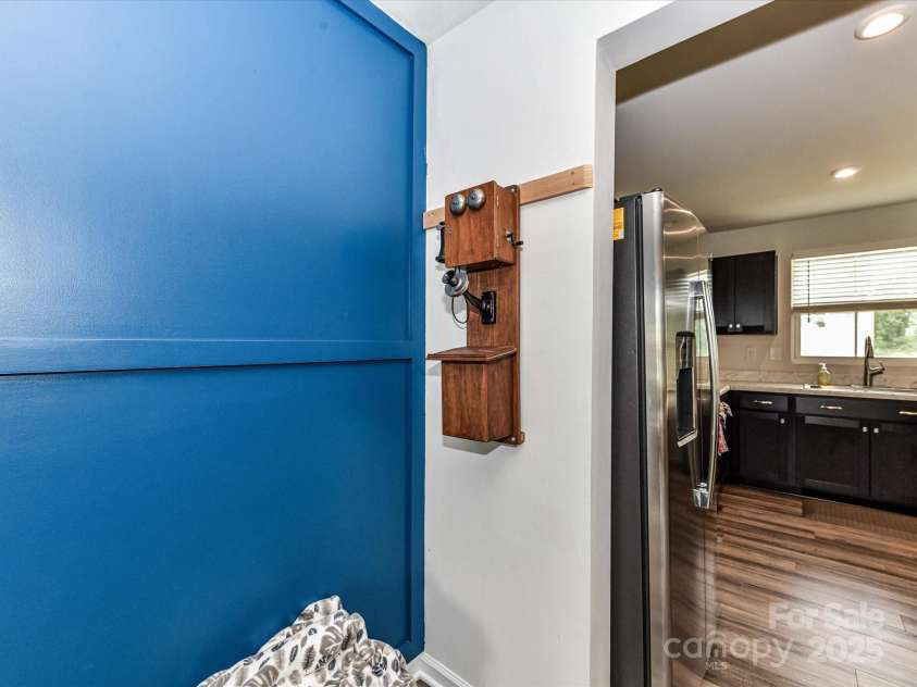 3008 Killick Terrace, Charlotte, NC 28269.  MLS# CAR4293773, YatesRealty ID 34063. 