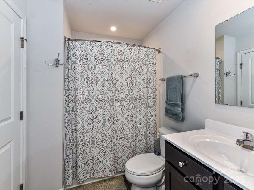 3008 Killick Terrace, Charlotte, NC 28269.  MLS# CAR4293773, YatesRealty ID 34063. 