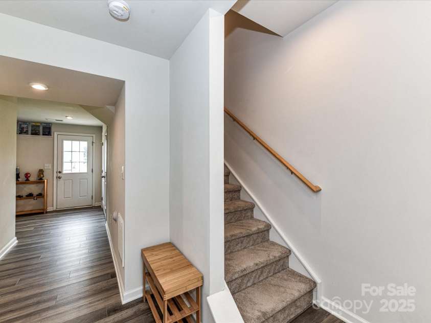 3008 Killick Terrace, Charlotte, NC 28269.  MLS# CAR4293773, YatesRealty ID 34063. Up to the main floor