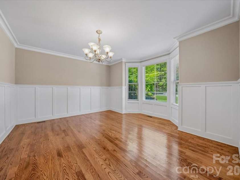 836 Elizabeth Lane, Matthews, NC 28105.  MLS# CAR4395250, YatesRealty ID 34064. 