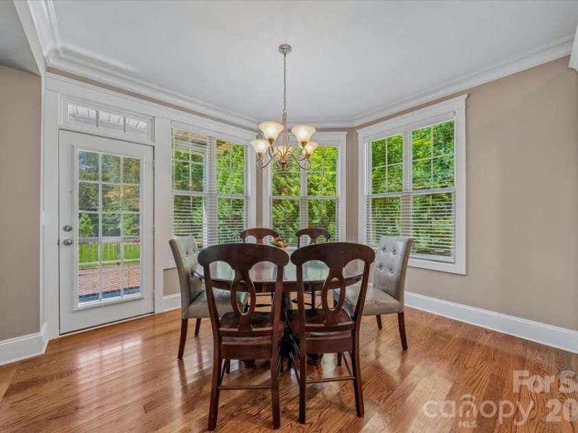 836 Elizabeth Lane, Matthews, NC 28105.  MLS# CAR4395250, YatesRealty ID 34064. 