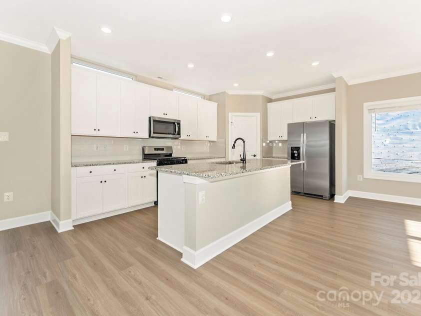3453 Robindale Drive, Winston Salem, NC 27107.  MLS# CAR4295134, YatesRealty ID 34065. 
