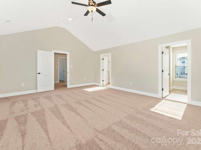 3453 Robindale Drive, Winston Salem, NC 27107.  MLS# CAR4295134, YatesRealty ID 34065. 