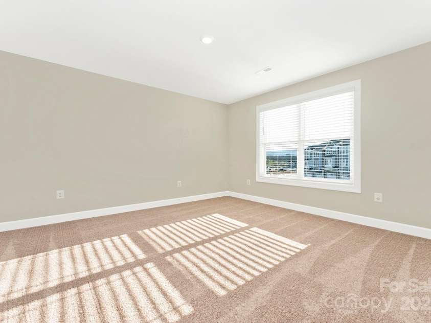 3453 Robindale Drive, Winston Salem, NC 27107.  MLS# CAR4295134, YatesRealty ID 34065. 