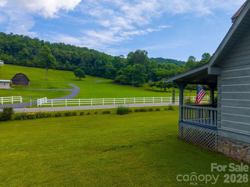 538 East Fork Road, Sylva, NC 28779.  MLS# CAR4395980, YatesRealty ID 34065. 