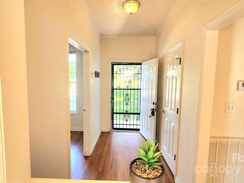 1066 Tremont Avenue, Rock Hill, SC 29730.  MLS# CAR4295156, YatesRealty ID 34066. 