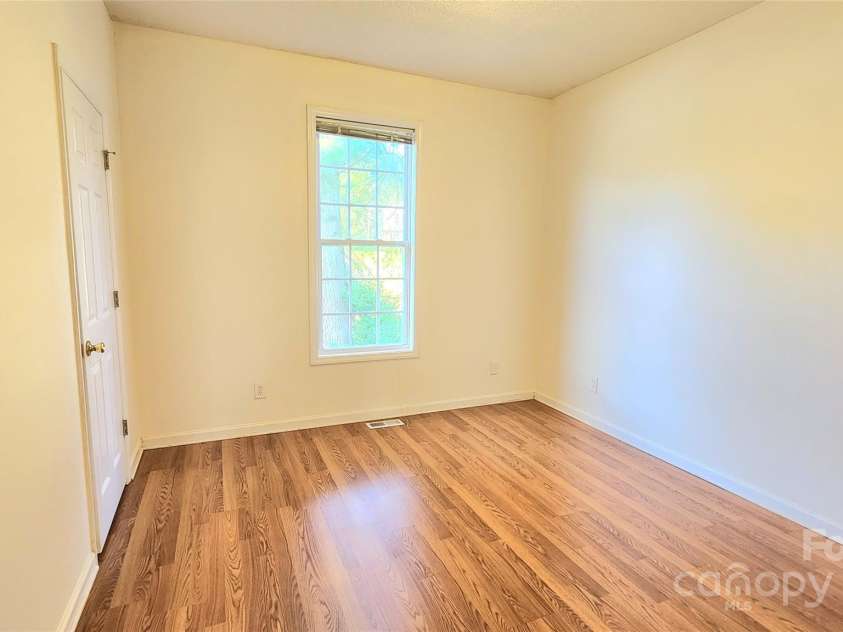 1066 Tremont Avenue, Rock Hill, SC 29730.  MLS# CAR4295156, YatesRealty ID 34066. Third bedroom