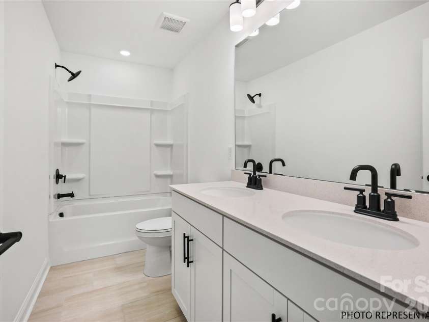 2014 Topaz River Road, Waxhaw, NC 28173.  MLS# CAR4395932, YatesRealty ID 34067. 