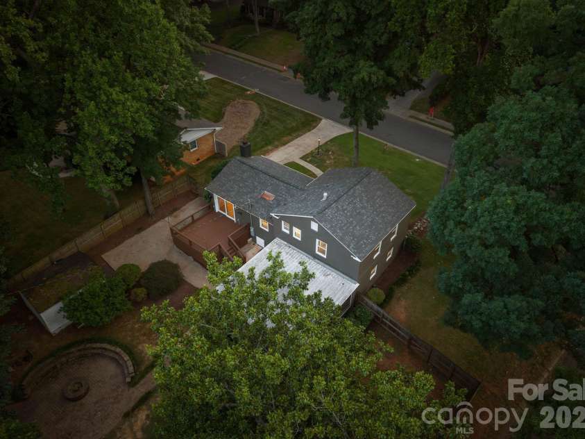 5301 Glenham Drive, Charlotte, NC 28210.  MLS# CAR4396260, YatesRealty ID 34068. 