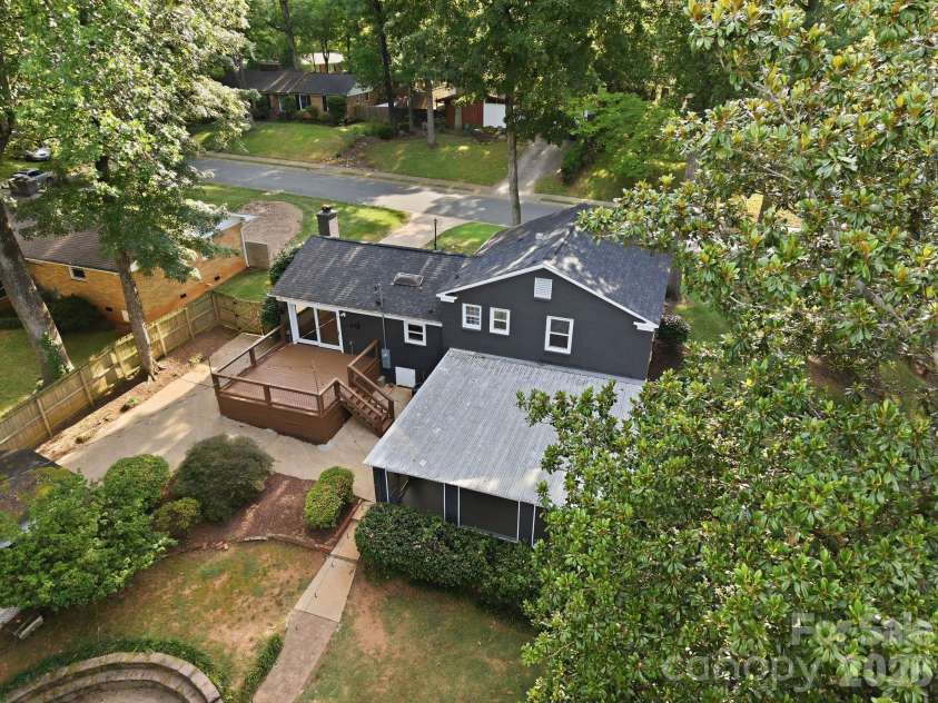 5301 Glenham Drive, Charlotte, NC 28210.  MLS# CAR4396260, YatesRealty ID 34068. 