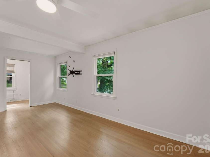 5301 Glenham Drive, Charlotte, NC 28210.  MLS# CAR4396260, YatesRealty ID 34068. Primary Bedroom 