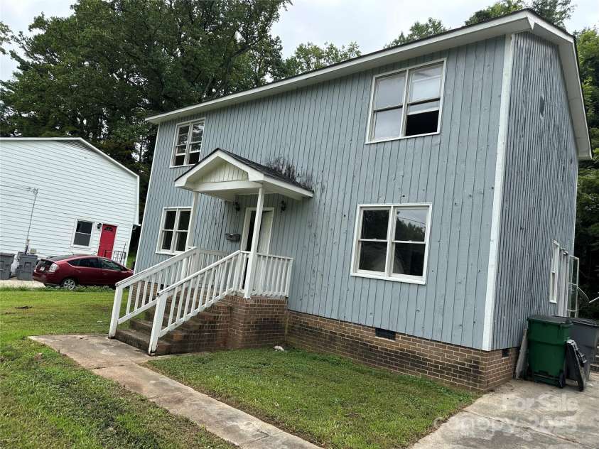 5516 Ilford Street, Charlotte, NC 28215.  MLS# CAR4295185, YatesRealty ID 34068. 