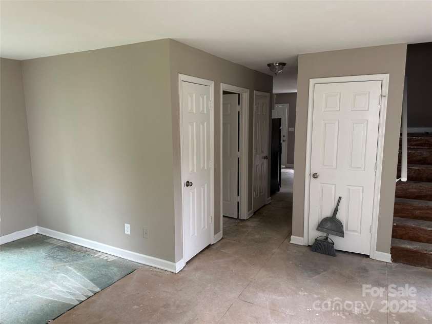5516 Ilford Street, Charlotte, NC 28215.  MLS# CAR4295185, YatesRealty ID 34068. 