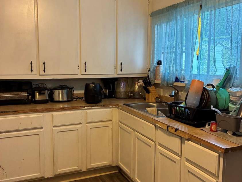 1125 Elva Ira Street, Gastonia, NC 28054.  MLS# CAR4295064, YatesRealty ID 34069. 1125 Elva Ira Kitchen