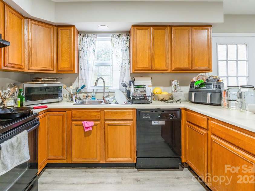 1465 Flintwood Drive, Rock Hill, SC 29732.  MLS# CAR4222233, YatesRealty ID 3407. 