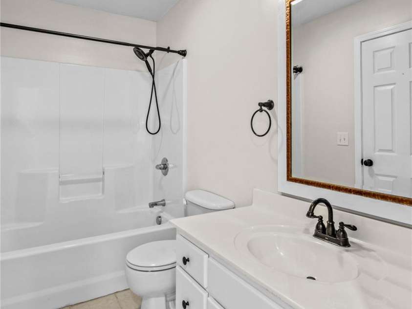 215 Meadow Lake Drive, Salisbury, NC 28146.  MLS# CAR4410309, YatesRealty ID 3407. Bathroom 2