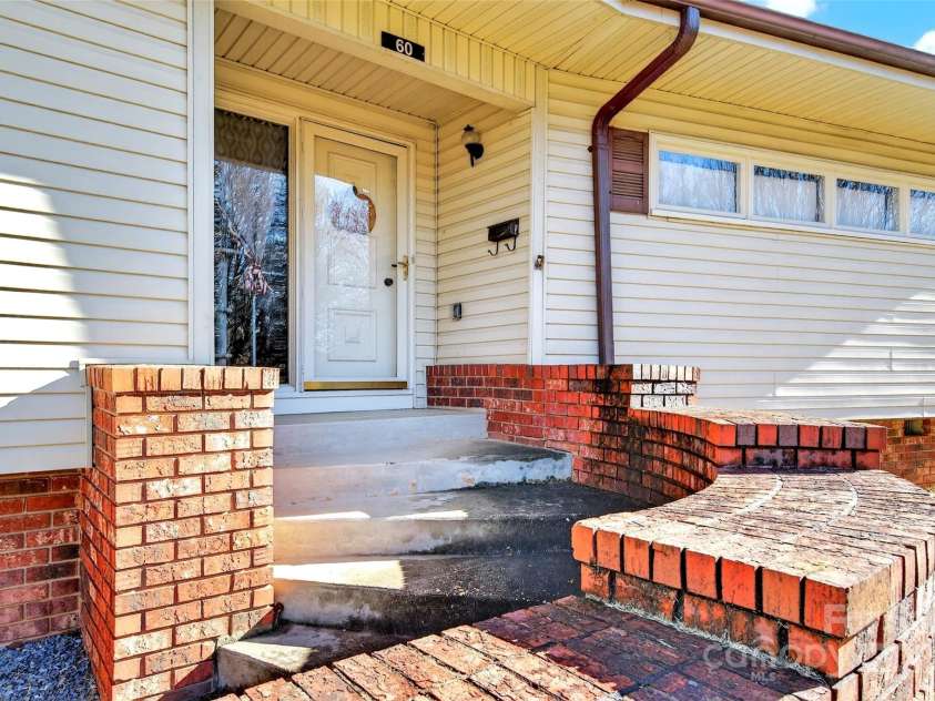 60 Greenwood Drive, Marion, NC 28752.  MLS# CAR4328988, YatesRealty ID 3407. 