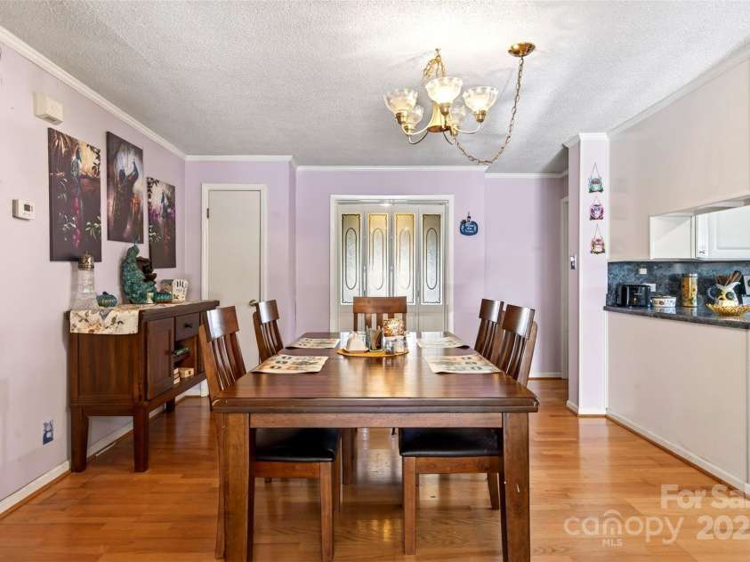 60 Greenwood Drive, Marion, NC 28752.  MLS# CAR4328988, YatesRealty ID 3407. 