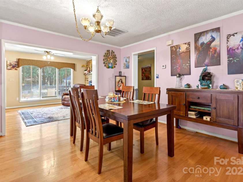 60 Greenwood Drive, Marion, NC 28752.  MLS# CAR4328988, YatesRealty ID 3407. 