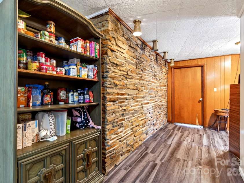 60 Greenwood Drive, Marion, NC 28752.  MLS# CAR4328988, YatesRealty ID 3407. 