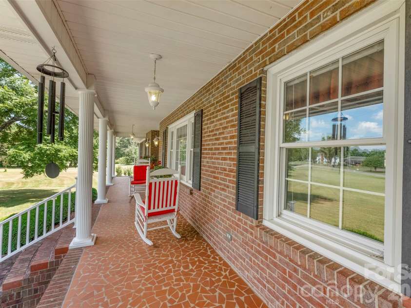 462 Patrick Road, Gastonia, NC 28056.  MLS# CAR4394520, YatesRealty ID 34070. 