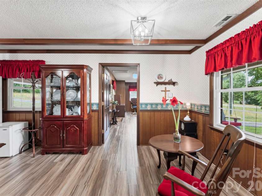 462 Patrick Road, Gastonia, NC 28056.  MLS# CAR4394520, YatesRealty ID 34070. 