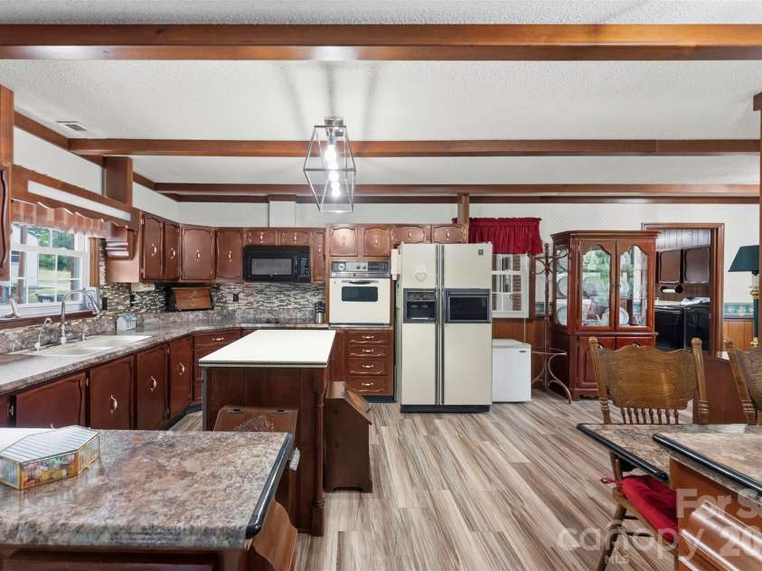 462 Patrick Road, Gastonia, NC 28056.  MLS# CAR4394520, YatesRealty ID 34070. 