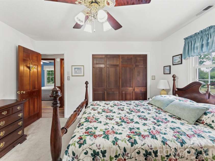 462 Patrick Road, Gastonia, NC 28056.  MLS# CAR4394520, YatesRealty ID 34070. 