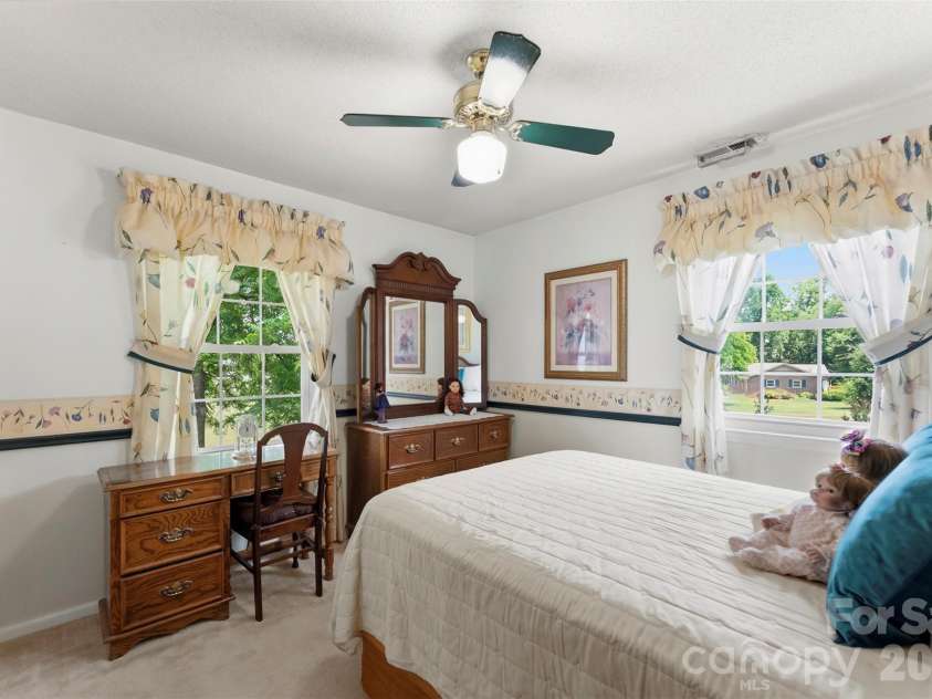 462 Patrick Road, Gastonia, NC 28056.  MLS# CAR4394520, YatesRealty ID 34070. 