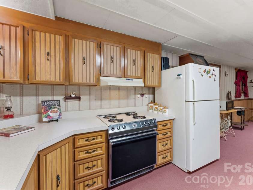462 Patrick Road, Gastonia, NC 28056.  MLS# CAR4394520, YatesRealty ID 34070. 