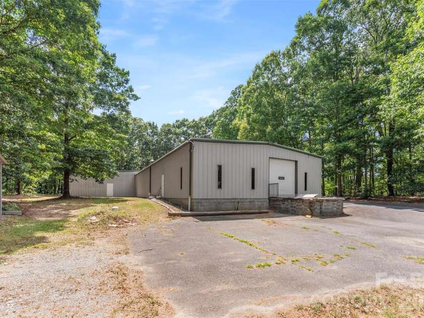 462 Patrick Road, Gastonia, NC 28056.  MLS# CAR4394520, YatesRealty ID 34070. 